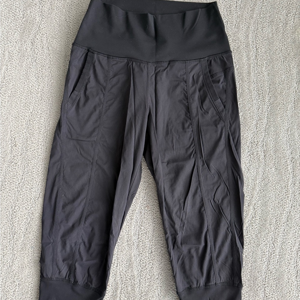 Dance Studio lululemon athletica Black Cropped Ankle Pants